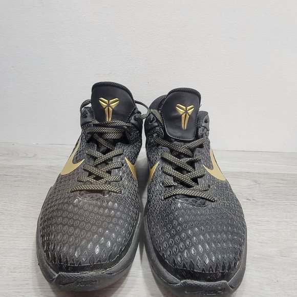 Athletic_Shoes